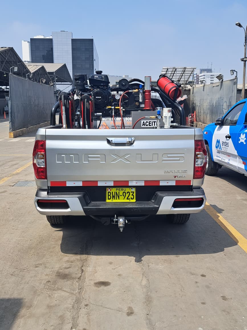 CAMIONETA LUBRICADORA