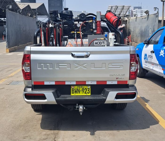 CAMIONETA LUBRICADORA